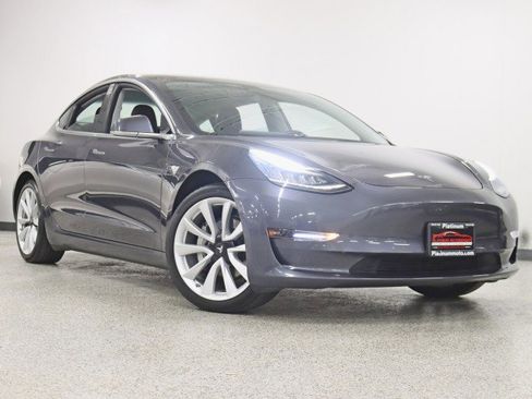 Used 2018 Tesla Model 3 image 5