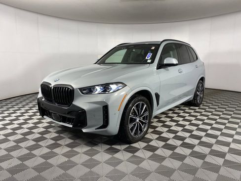 Certified 2024 BMW X5 xDrive40i w/ M Sport Package image 3