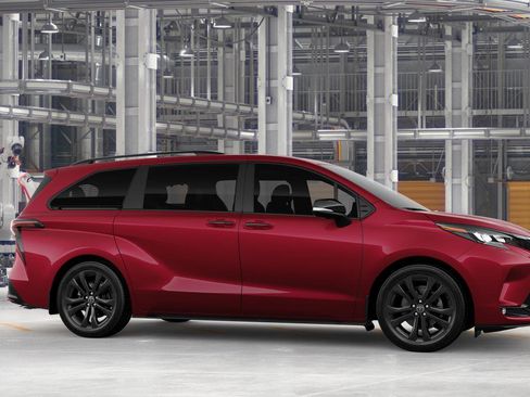 New 2026 Toyota Sienna XSE FWD image 15