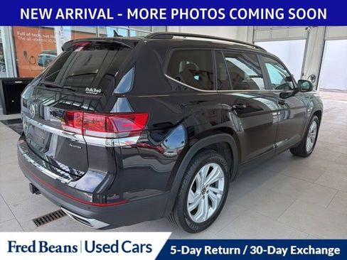 Used 2023 Volkswagen Atlas SE w/ Panoramic Sunroof Package image 8