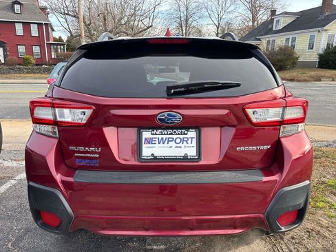 Used 2019 Subaru Crosstrek 2.0i Premium image 4