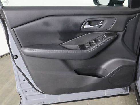 Used 2026 Nissan Rogue SV FWD image 19