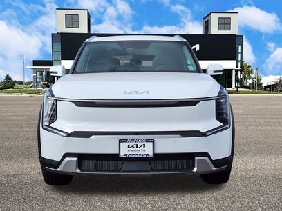 New 2026 Kia EV9 Wind