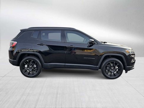 New 2026 Jeep Compass Latitude image 9