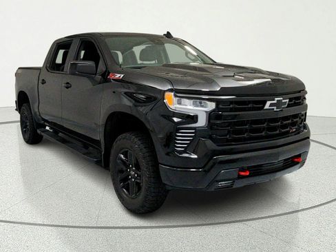 Used 2024 Chevrolet Silverado 1500 LT Trail Boss w/ Convenience Package II AWD/4WD image 7