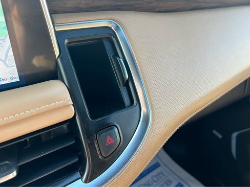 Used 2022 Chevrolet Suburban Premier image 47