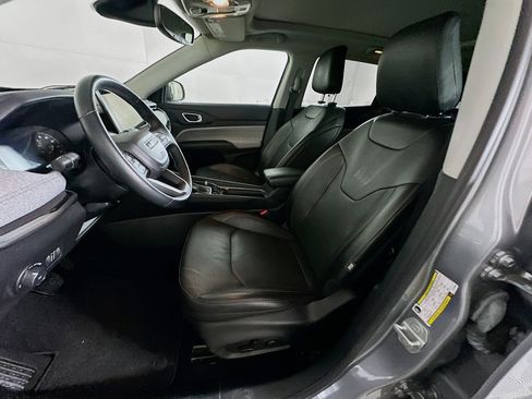 Used 2022 Jeep Compass Latitude w/ Sun and Sound Group image 13