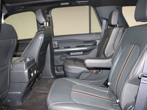 Used 2023 Ford Expedition Platinum AWD/4WD image 26