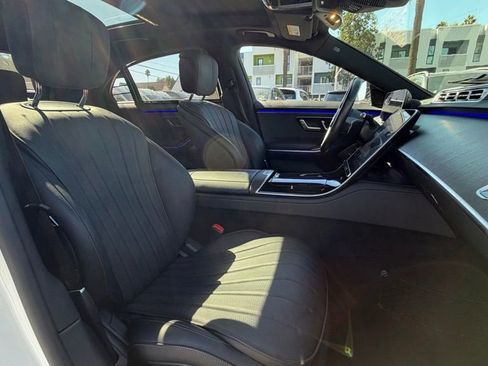 Used 2022 Mercedes-Benz S 580 4MATIC Sedan w/ AMG Line Package image 20