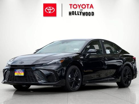 New 2026 Toyota Camry Hybrid FWD image 7