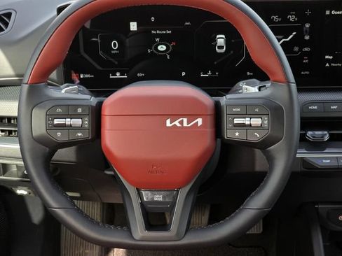 New 2026 Kia K4 GT-Line w/ GT-Line Premium Package FWD image 17
