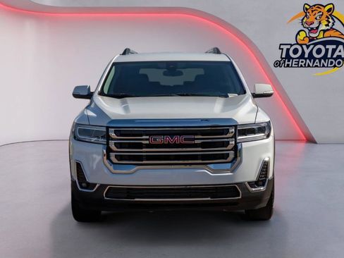 Used 2023 GMC Acadia SLT image 2