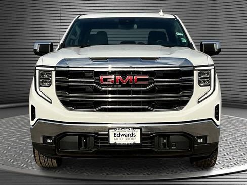 Used 2023 GMC Sierra 1500 SLT AWD/4WD image 2
