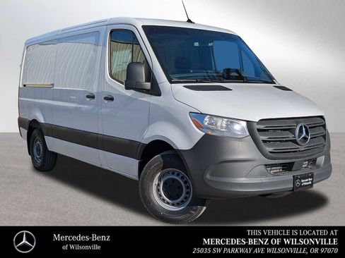 Used 2024 Mercedes-Benz Sprinter 3500 image 1
