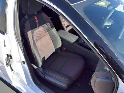 New 2026 Nissan Sentra SR FWD image 11