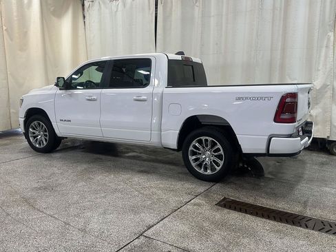 Used 2023 RAM 1500 Laramie AWD/4WD image 3
