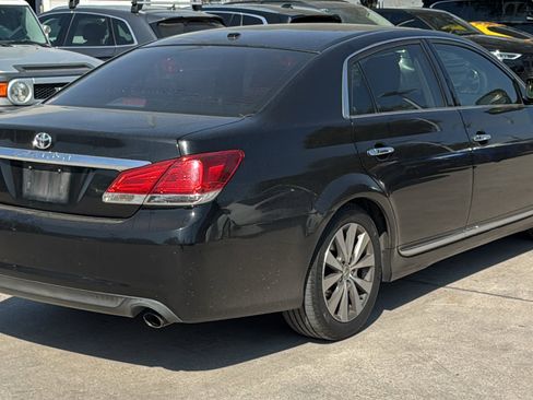 Used 2011 Toyota Avalon Limited image 7