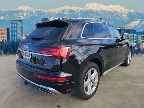 Used 2024 Audi Q5 e Prestige w/ Prestige Package image 8