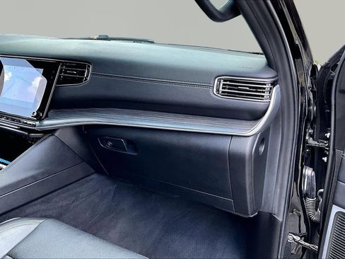 Used 2024 Jeep Wagoneer L Series II w/ Flexible Seating Group AWD/4WD image 19
