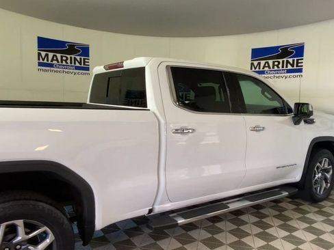 Used 2023 GMC Sierra 1500 SLT w/ SLT Convenience Package AWD/4WD image 2