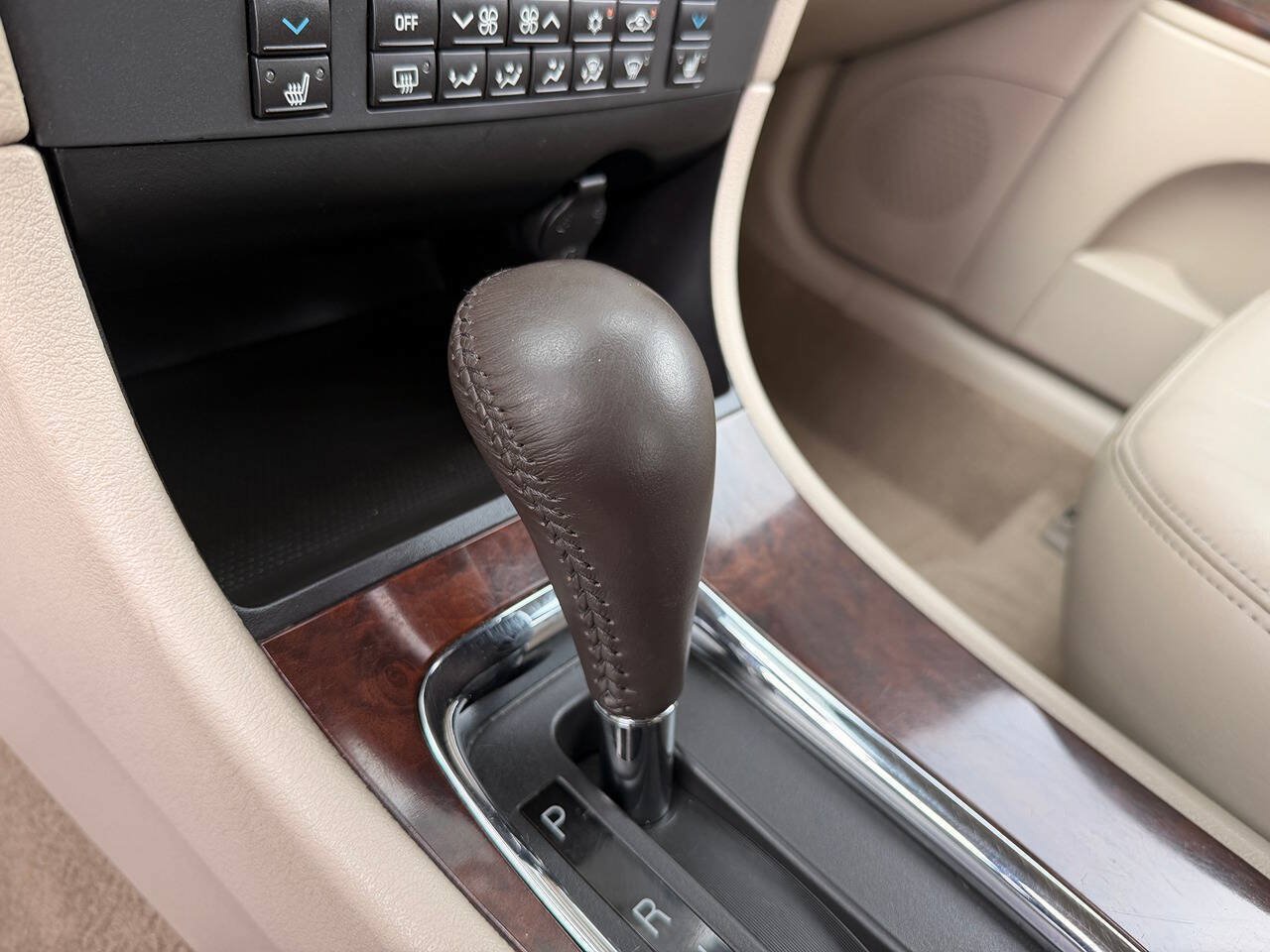 Used 2008 Buick LaCrosse CXL w/ Driver Confidence Package FWD image 30