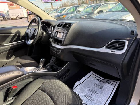 Used 2018 Dodge Journey SE w/ Connectivity Group image 31