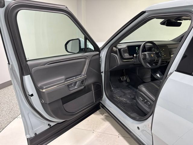 Used 2023 Rivian R1T Adventure Quad AWD/4WD image 9