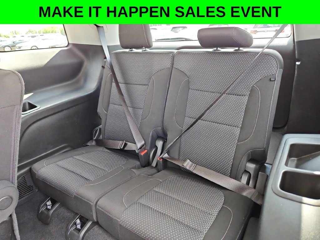 Used 2023 GMC Acadia SLE w/ Driver Convenience Package FWD image 16