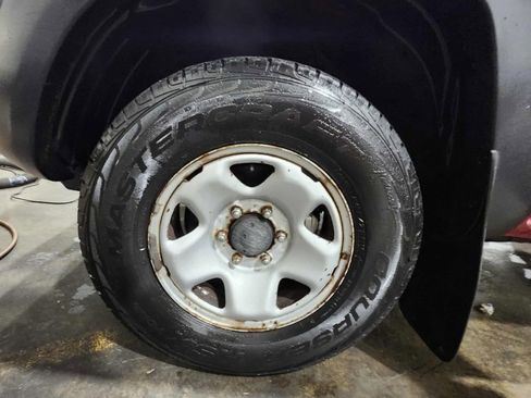 Used 2011 Toyota Tacoma 4x4 Regular Cab image 12