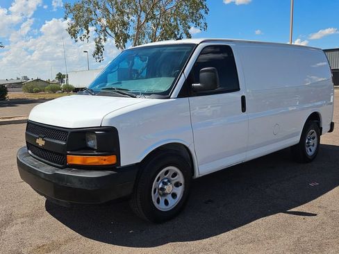 Used 2014 Chevrolet Express 1500 RWD image 4