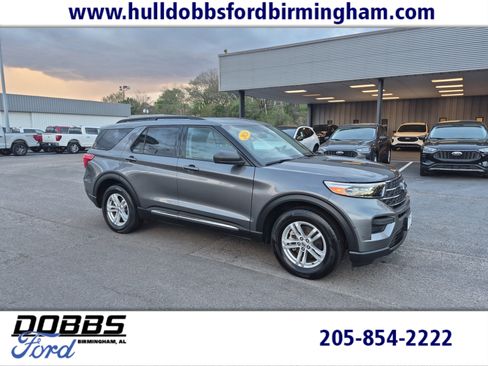 Used 2024 Ford Explorer XLT image 1