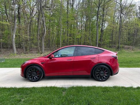 Used 2023 Tesla Model Y Performance AWD/4WD image 3