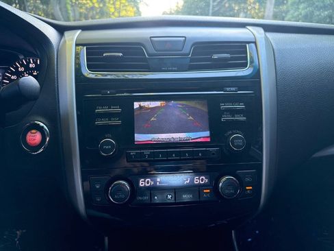 Used 2013 Nissan Altima 2.5 SV FWD image 20