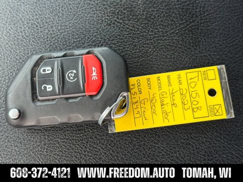 Used 2023 Jeep Gladiator Sport AWD/4WD image 27