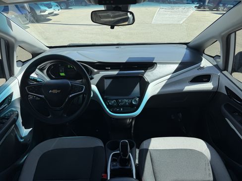 Used 2020 Chevrolet Bolt LT FWD image 10