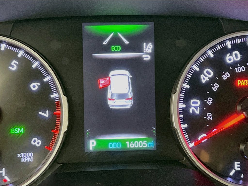 Used 2022 Toyota RAV4 XLE Premium FWD image 21