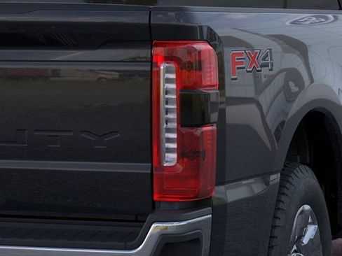 New 2026 Ford F250 Lariat w/ Lariat Premium Package AWD/4WD image 21