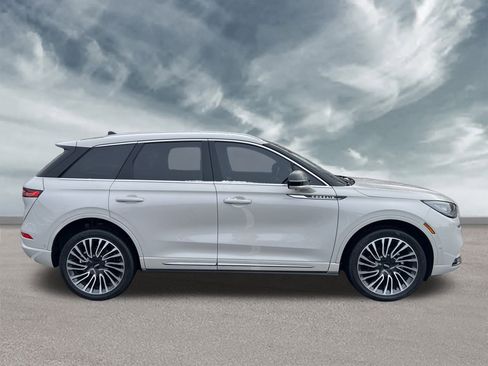 Used 2021 Lincoln Corsair Reserve w/ Equipment Group 201A image 6