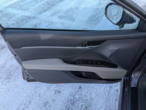 Used 2023 Toyota Camry LE image 6