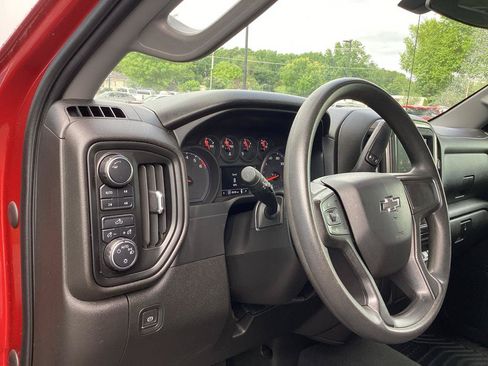 Used 2021 Chevrolet Silverado 1500 Custom Trail Boss w/ LPO, Dark Essentials Package AWD/4WD image 9
