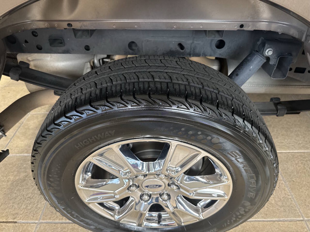 Used 2015 Ford F150 XLT w/ Equipment Group 302A Luxury RWD image 32