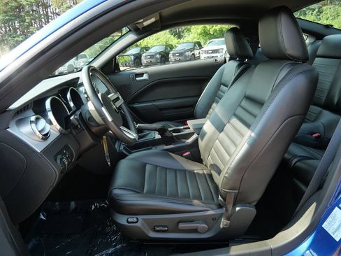 Used 2006 Ford Mustang GT RWD image 15