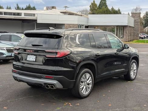Used 2024 GMC Acadia Elevation image 5