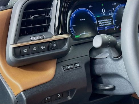 New 2026 Toyota Crown Signia AWD/4WD image 19