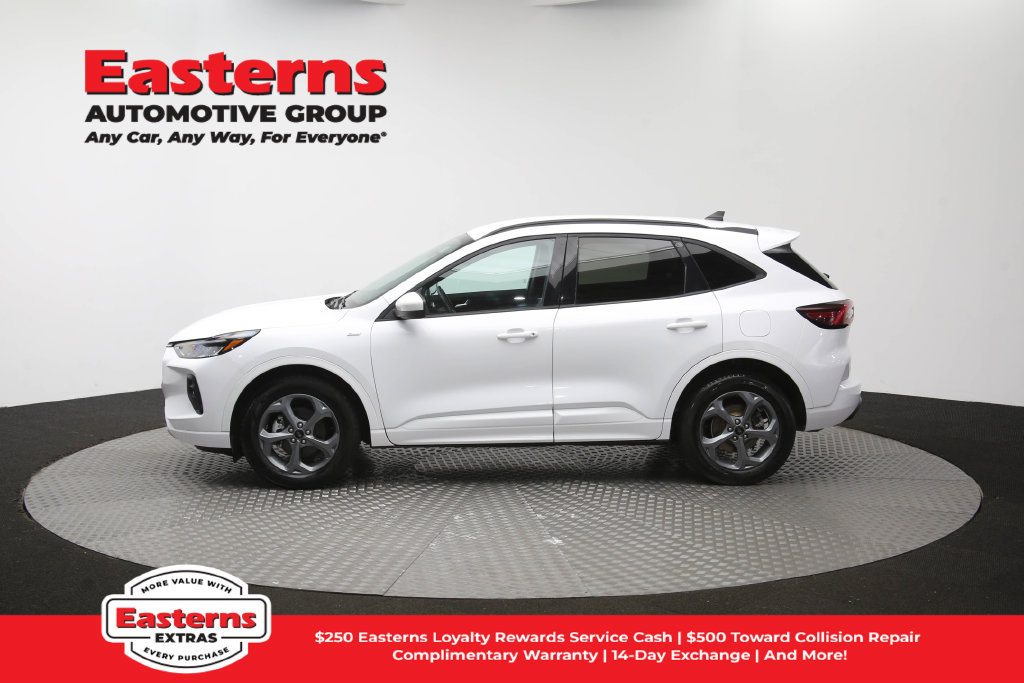 Used 2023 Ford Escape ST-Line Select AWD/4WD image 60