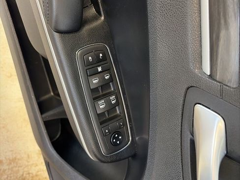 Used 2020 Chrysler 300 Touring L w/ Quick Order Package 2EF image 29