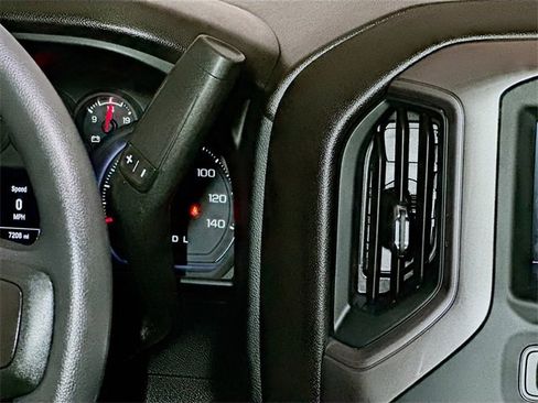 Used 2024 Chevrolet Silverado 1500 Custom image 14