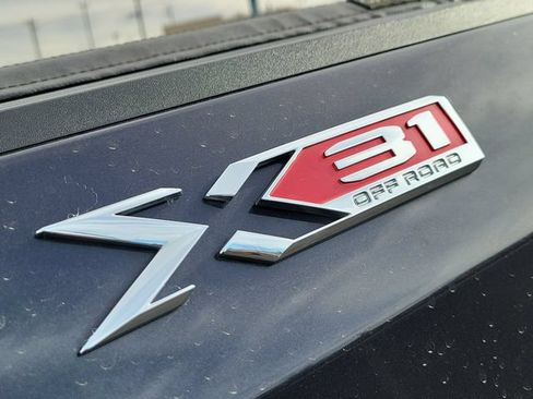 Used 2023 GMC Sierra 1500 SLT w/ SLT Premium Package AWD/4WD image 16