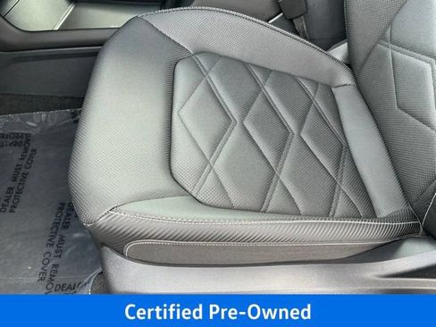 Used 2025 Volkswagen Atlas Cross Sport SE FWD image 15