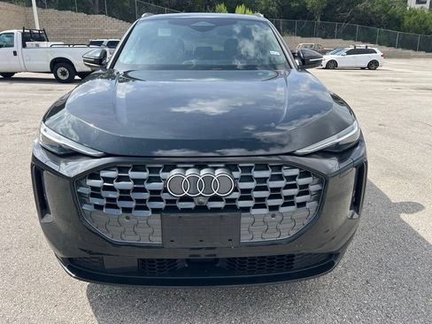 Used 2025 Audi Q5 Premium Plus w/ Premium Plus AWD/4WD image 3